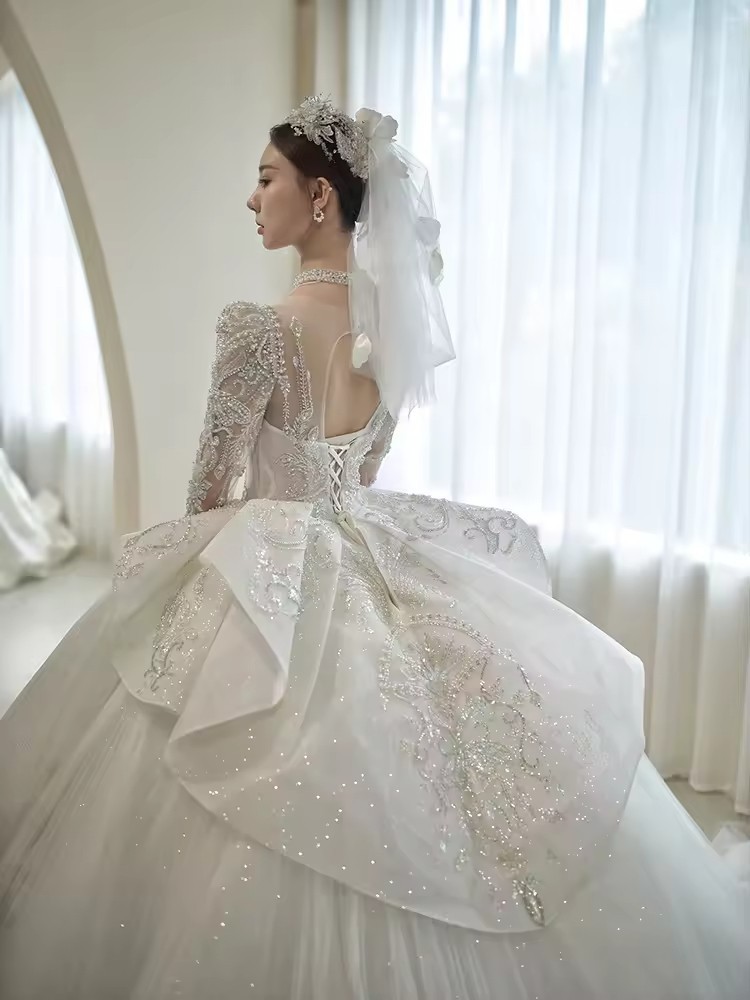 luxurious Customized New Bride Light Luxury Big Train Slimming Princess Long Sleeves Wrap Wedding Dresses