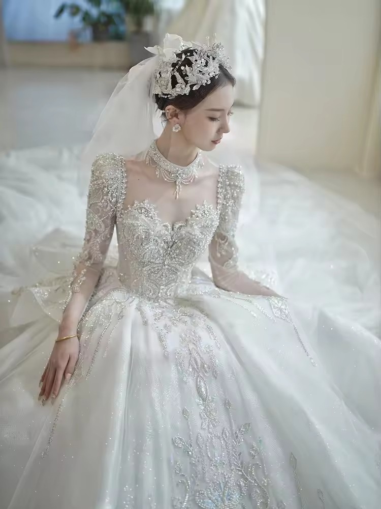 luxurious Customized New Bride Light Luxury Big Train Slimming Princess Long Sleeves Wrap Wedding Dresses