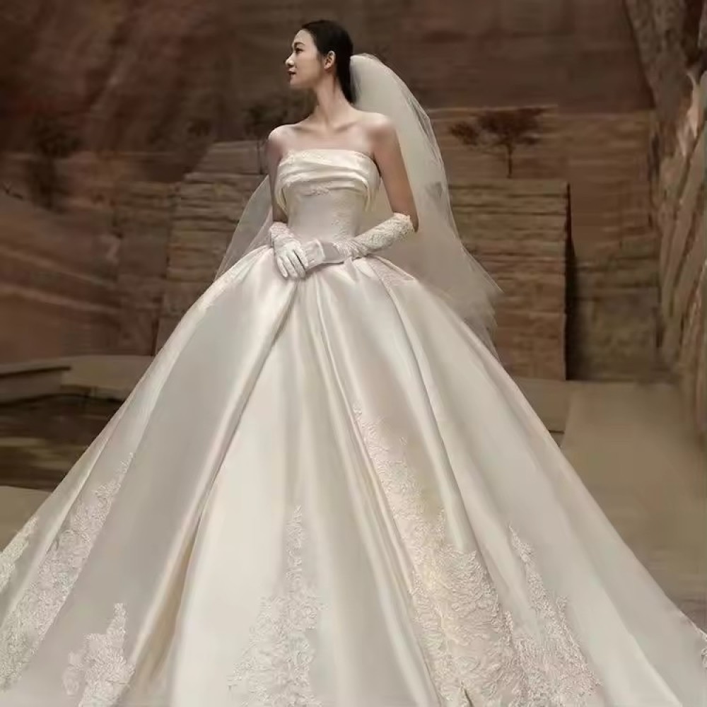 luxurious Customized New Bridal Heavy Industry Luxury Satin Long Trailing Tube Top Advanced Texture Wedding Dress Without Gloves