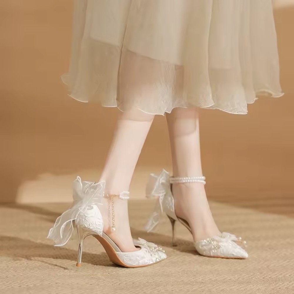 luxurious Customized Wedding and Party High Heels Pointed Fine Heels White Bridal Shoes Hollow Bridal Pearl Ladies