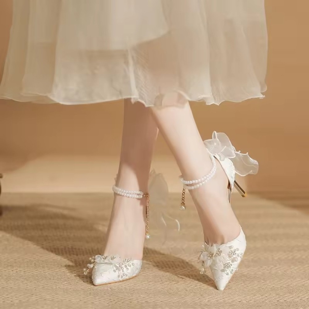 luxurious Customized Wedding and Party High Heels Pointed Fine Heels White Bridal Shoes Hollow Bridal Pearl Ladies