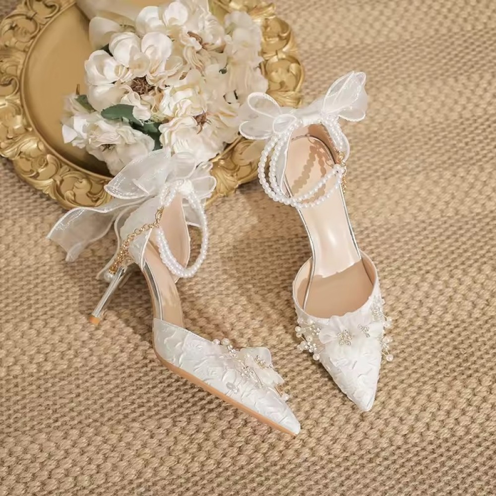 luxurious Customized Wedding and Party High Heels Pointed Fine Heels White Bridal Shoes Hollow Bridal Pearl Ladies