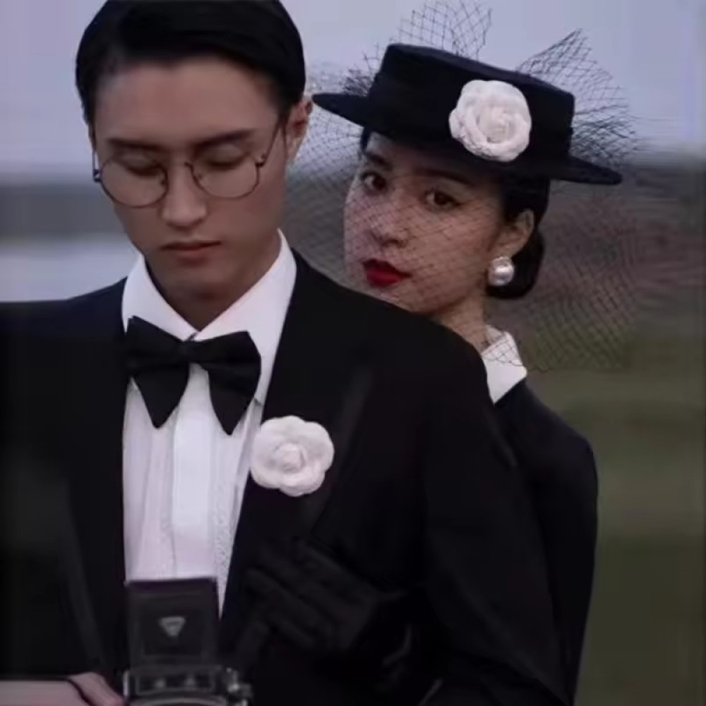 Customized Velvet Lace Wedding Party Cap Hepburn Style Elegant Luxury Black Top Hat With White Rose Bride Hats