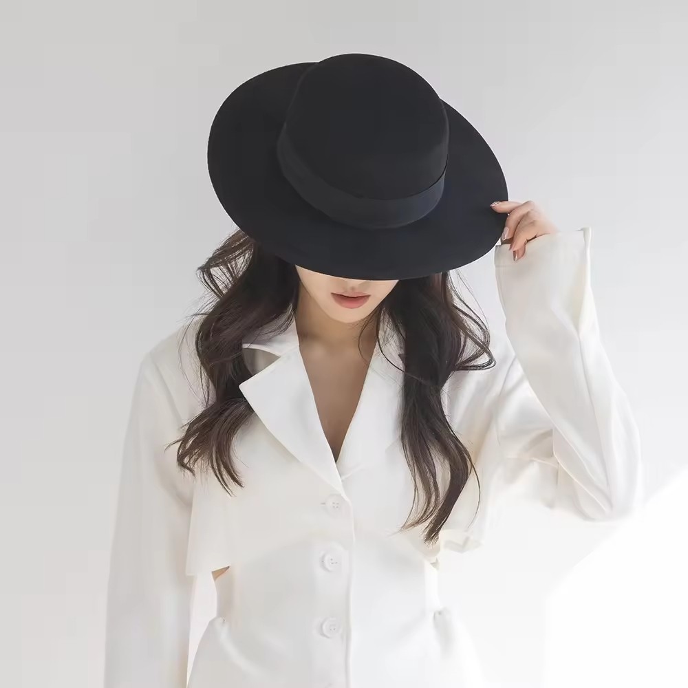 Customized New Arrival Winter Flat Top Woolen Hat With Webbing Casual Fashionable Sheep Woolen Flat Hat for Party Shopping