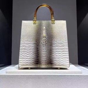 Customized High End Luxury Genuine Leather crocodile Pattern Tote Bag for Women New Single Shoulder Crossbody Bag